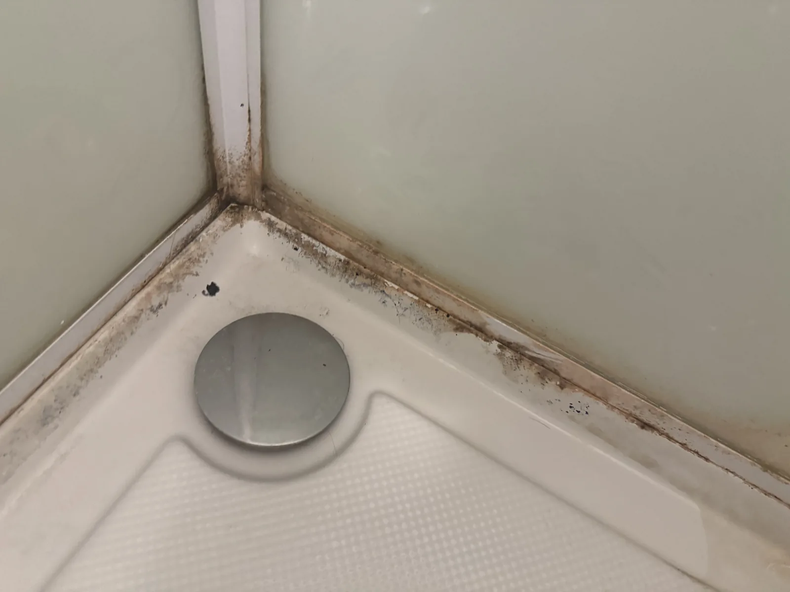 Éliminer le calcaire dans la maison