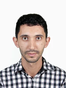 Walid, ménage à domicile à Saint-Mandé