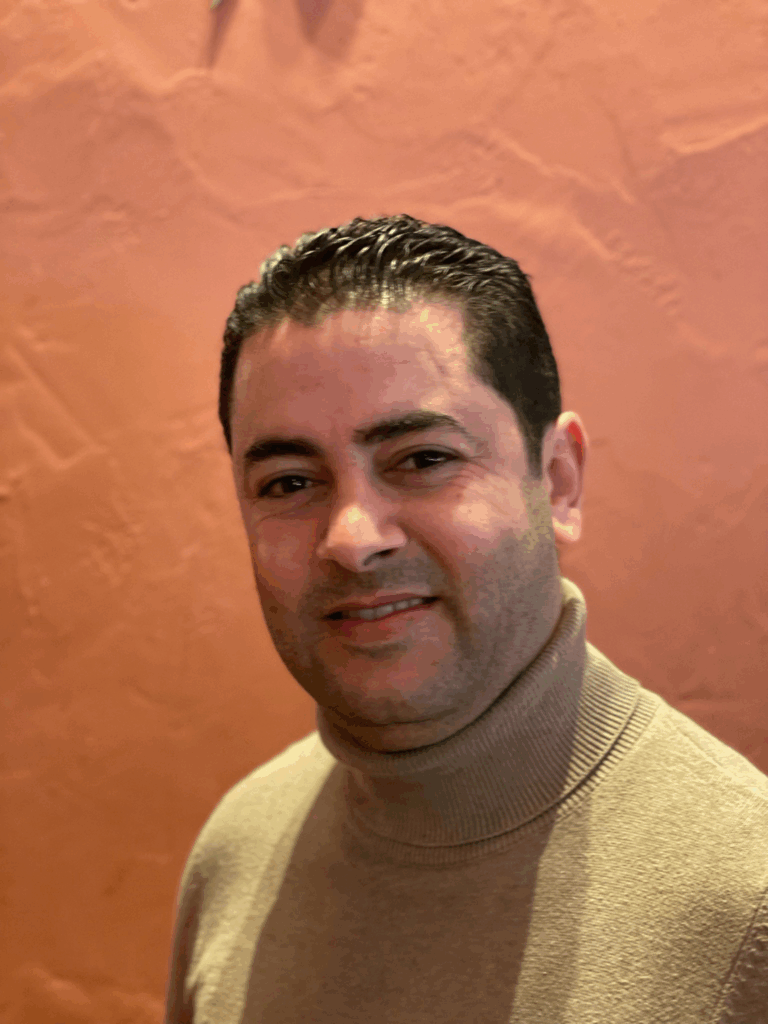 homme de menage paris 8e Djaffar