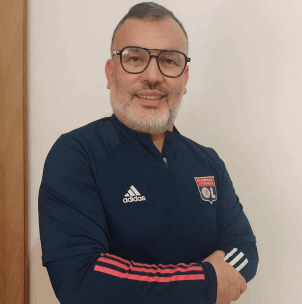 Homme de ménage douai Lahouari