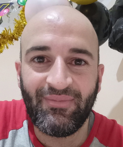 Salim, ménage à domicile à Paris