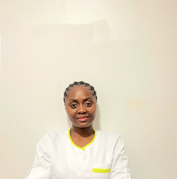 Aicha, ménage à domicile à Paris